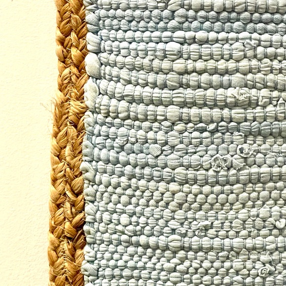 Timbuktu Woven Rug w Raffia Braided Trim 21 x 34 - Picture 5 of 7